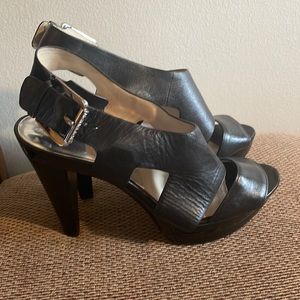 Micheal Kors Carla Leather Platform Sandal Black 8M